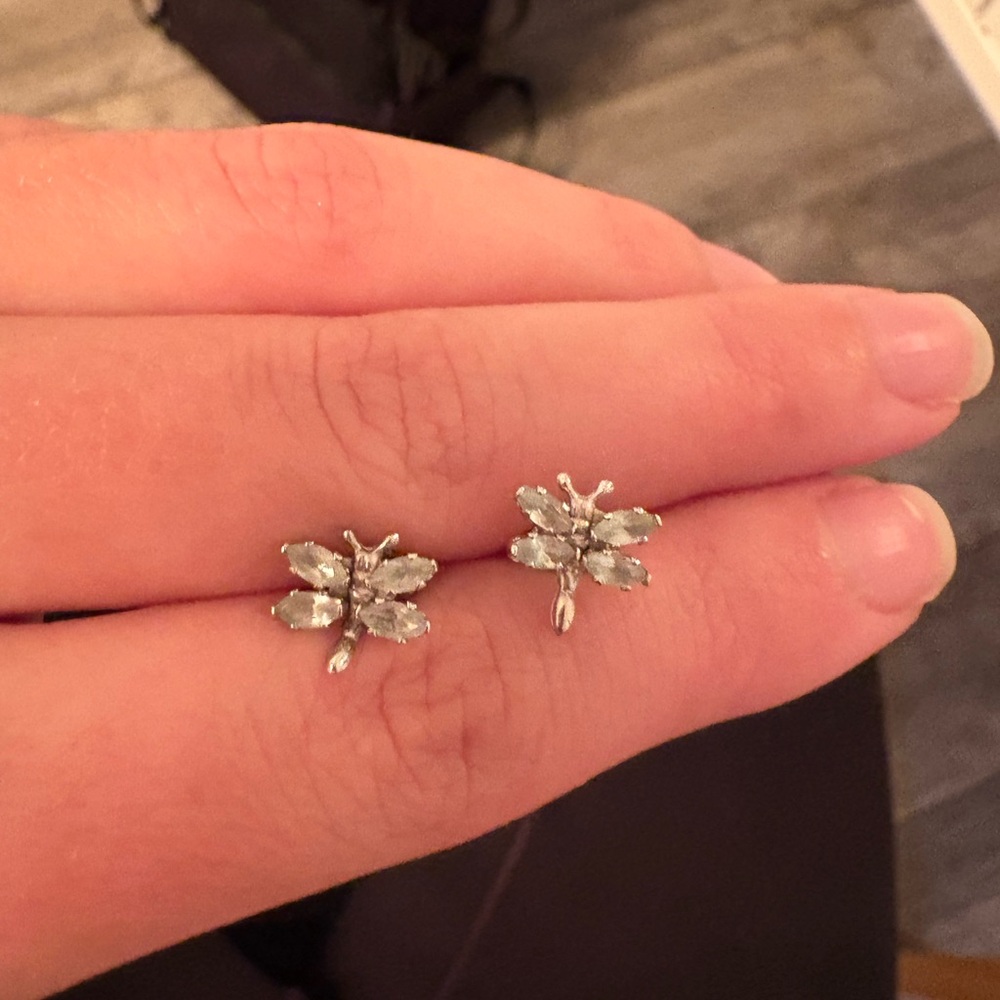 Elegant DragonFly Stud Earrings
